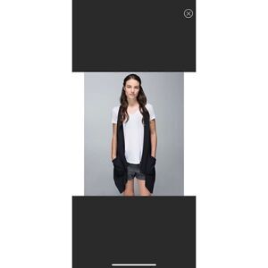 Lululemon tranquility sleeveless wrap size 10